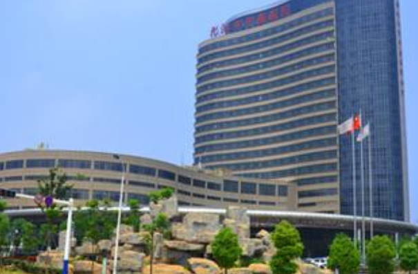 九江市中医院牙科洗牙怎么样?洗牙能让牙齿变白吗?