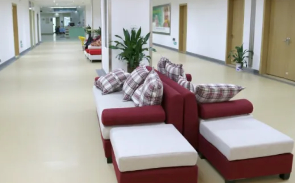 深圳赵子墨西医皮肤科诊所E光除皱术后一年案例揭秘&收费多少?